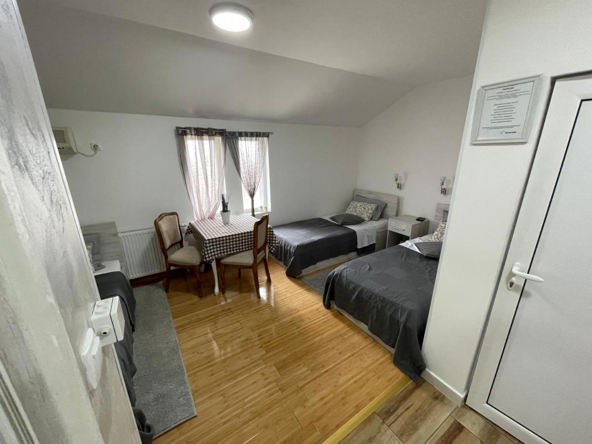 Tepic Garni Hotel Temerin Εξωτερικό φωτογραφία