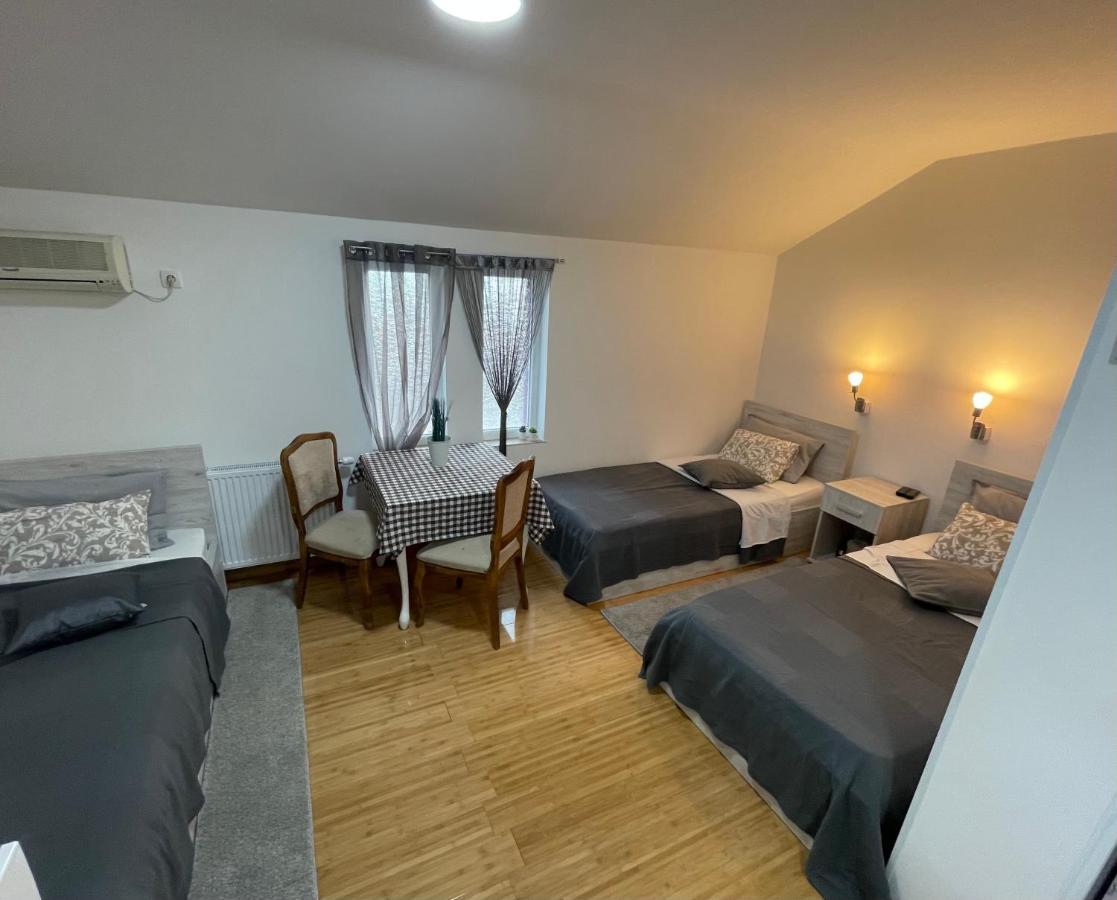 Tepic Garni Hotel Temerin Εξωτερικό φωτογραφία