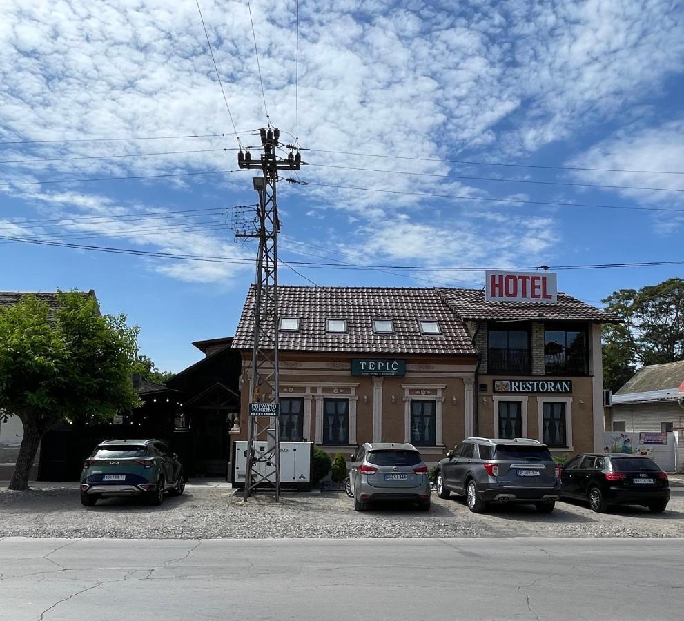 Tepic Garni Hotel Temerin Εξωτερικό φωτογραφία